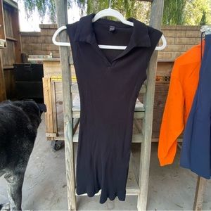 Bodyscon black ribbed mini dress w/ collar